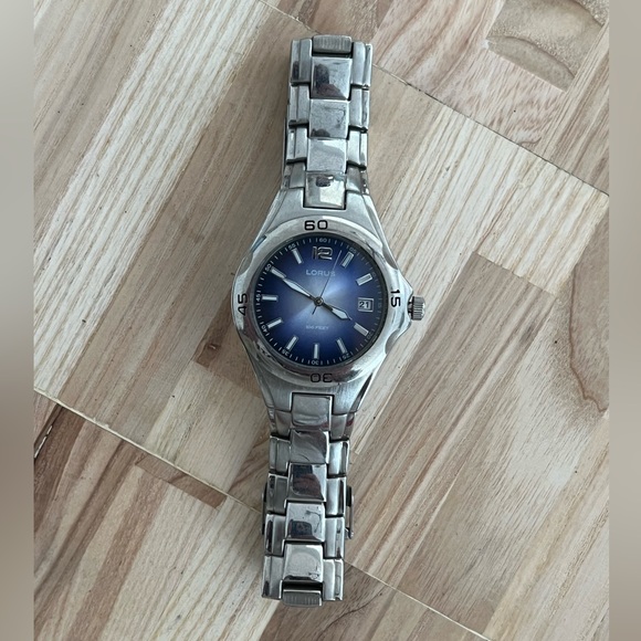 Lorus Men’s Watch Blue Ombre Dial Stainless Steel Bracelet Date Window - Picture 5 of 12